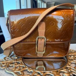 LV Louis Vuitton Crossbody Bag – Bronze empreinte monogram - amazing condition